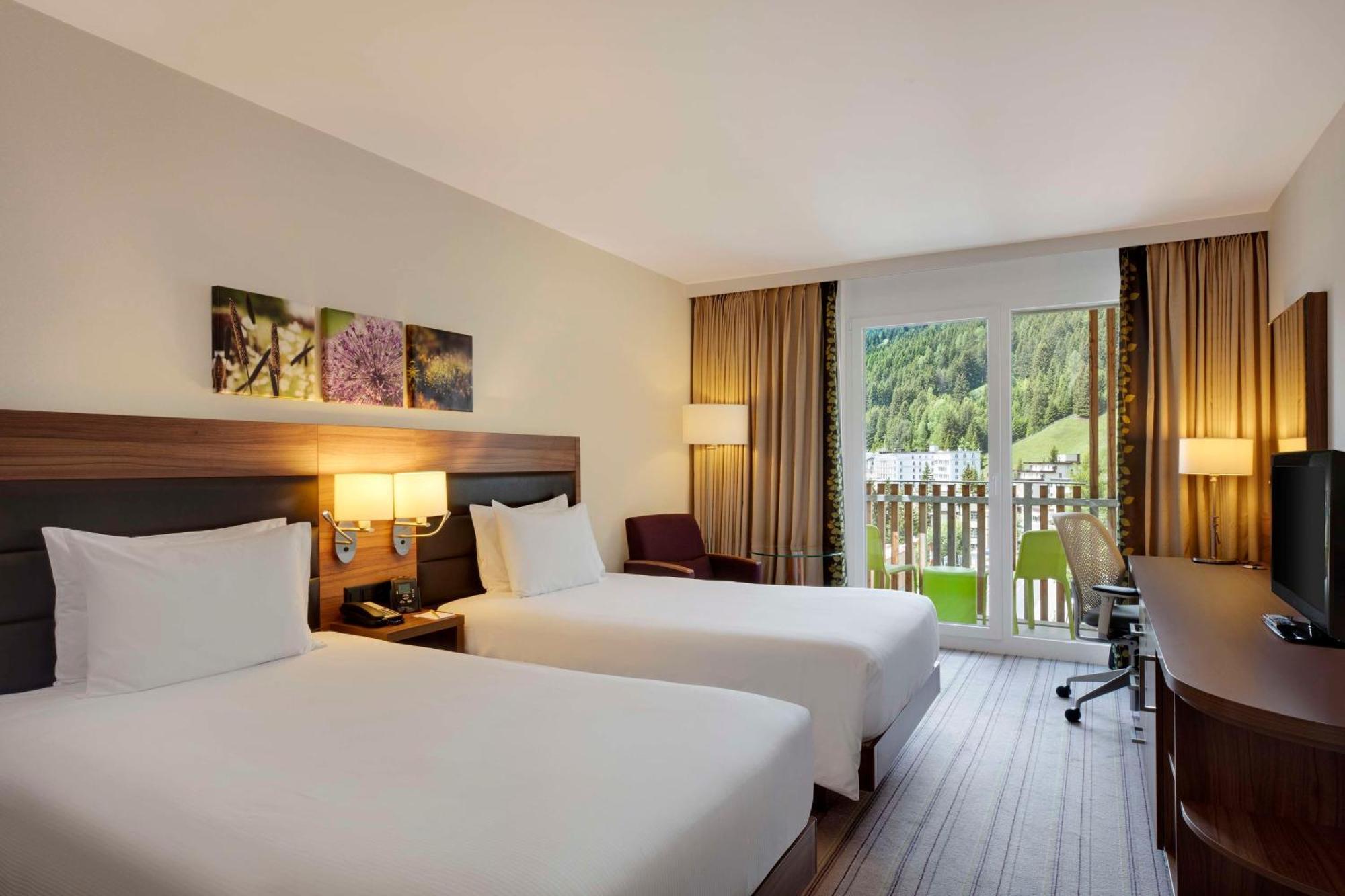Hilton Garden Inn Davos Ngoại thất bức ảnh