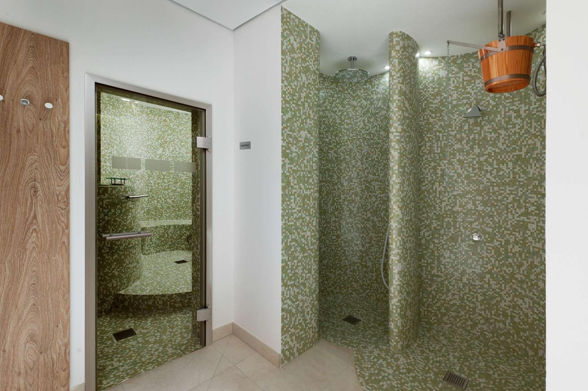 Hilton Garden Inn Davos Ngoại thất bức ảnh