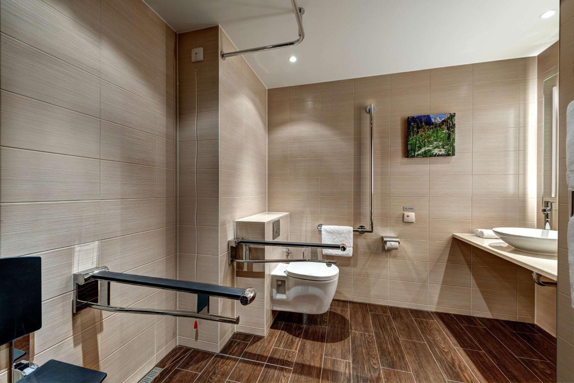 Hilton Garden Inn Davos Ngoại thất bức ảnh