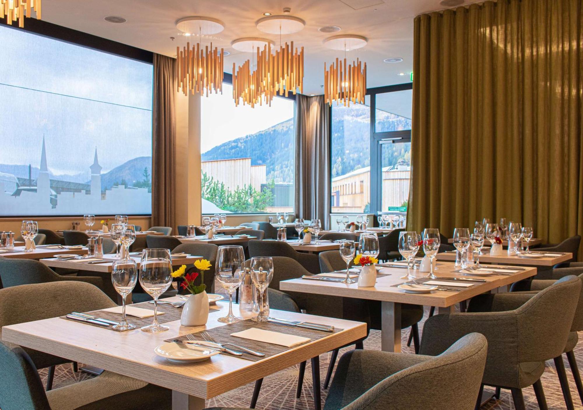 Hilton Garden Inn Davos Ngoại thất bức ảnh