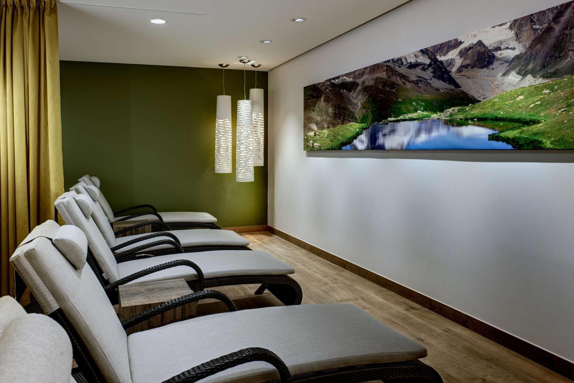 Hilton Garden Inn Davos Ngoại thất bức ảnh