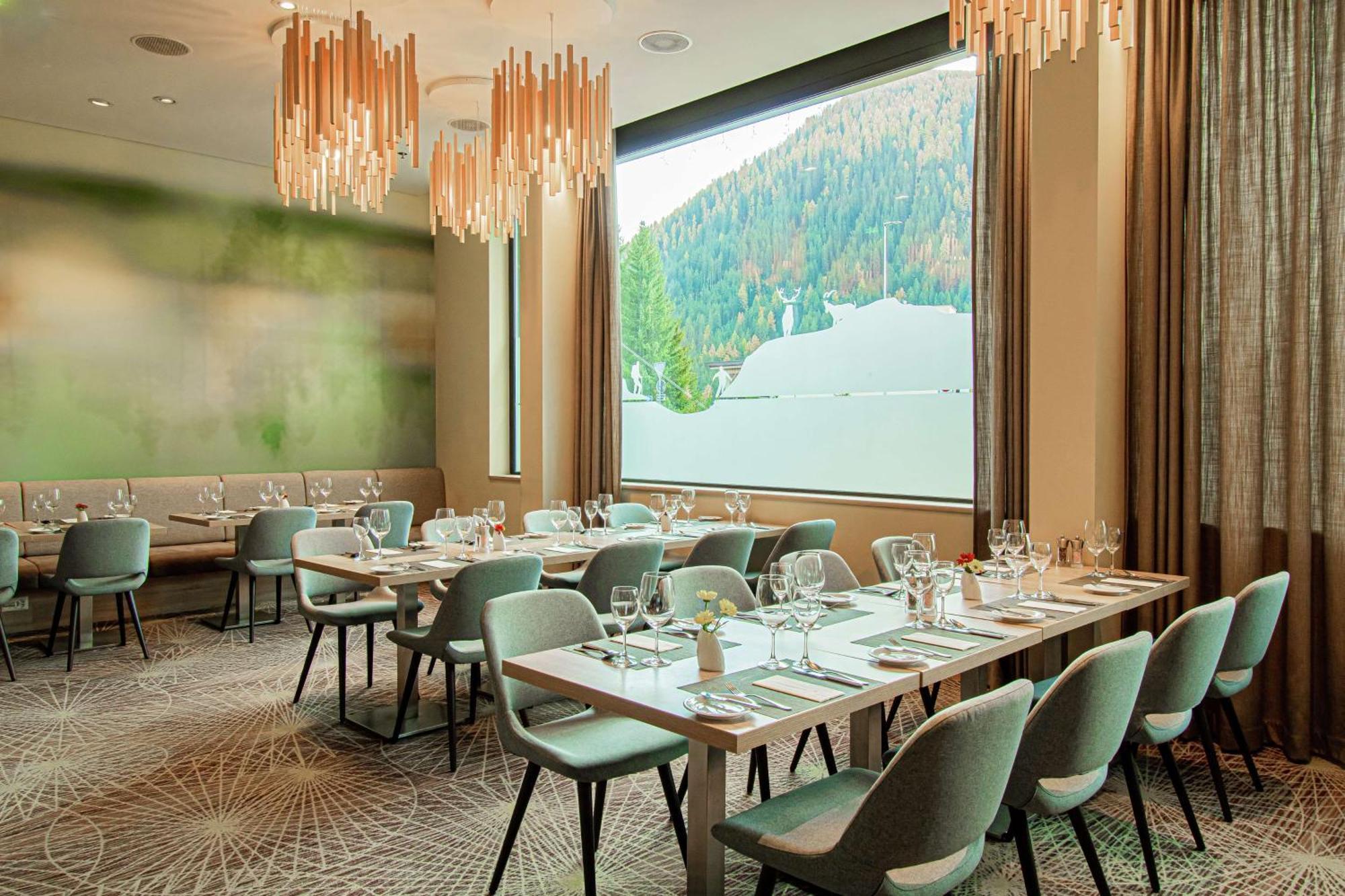 Hilton Garden Inn Davos Ngoại thất bức ảnh