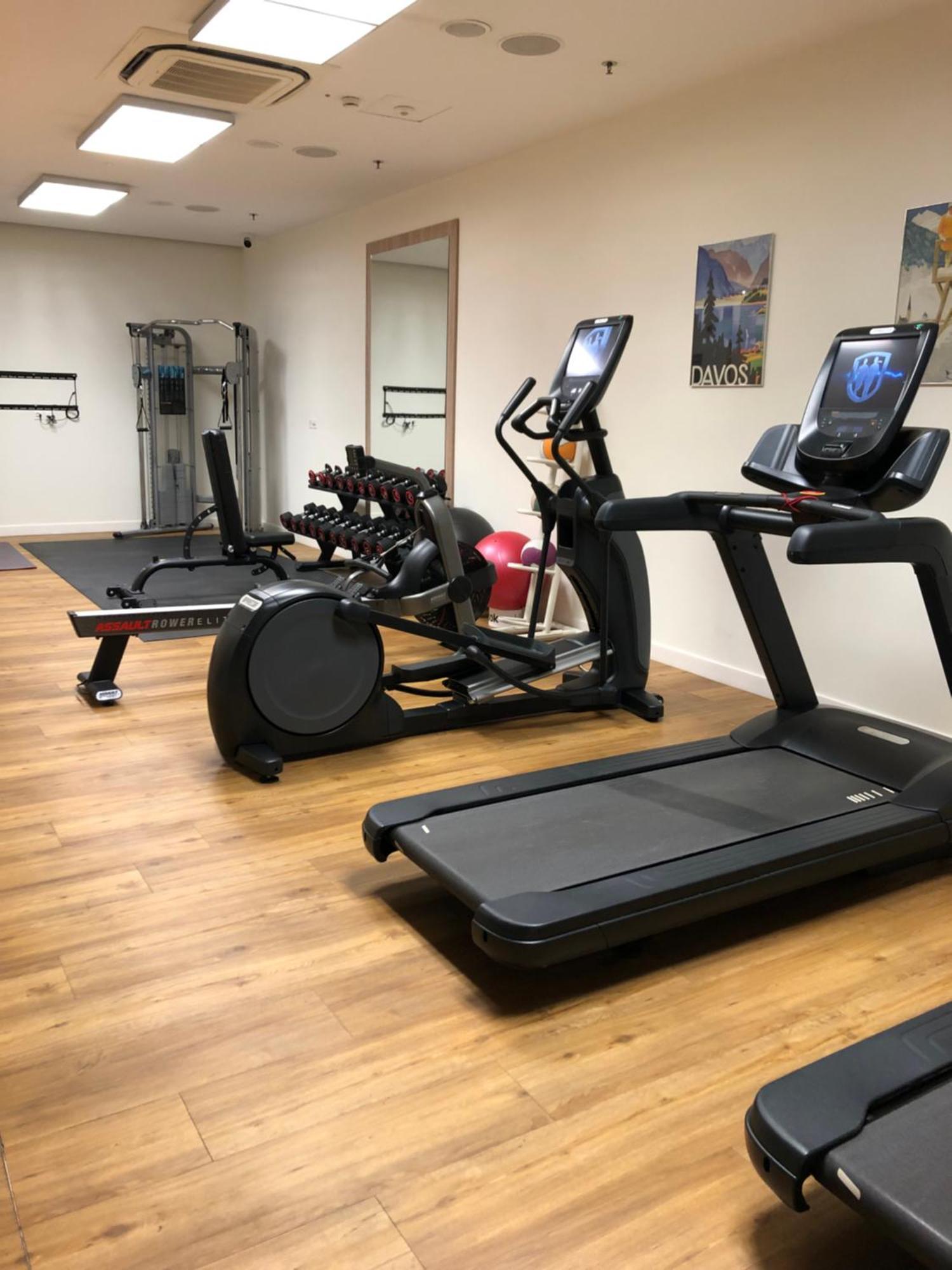 Hilton Garden Inn Davos Ngoại thất bức ảnh